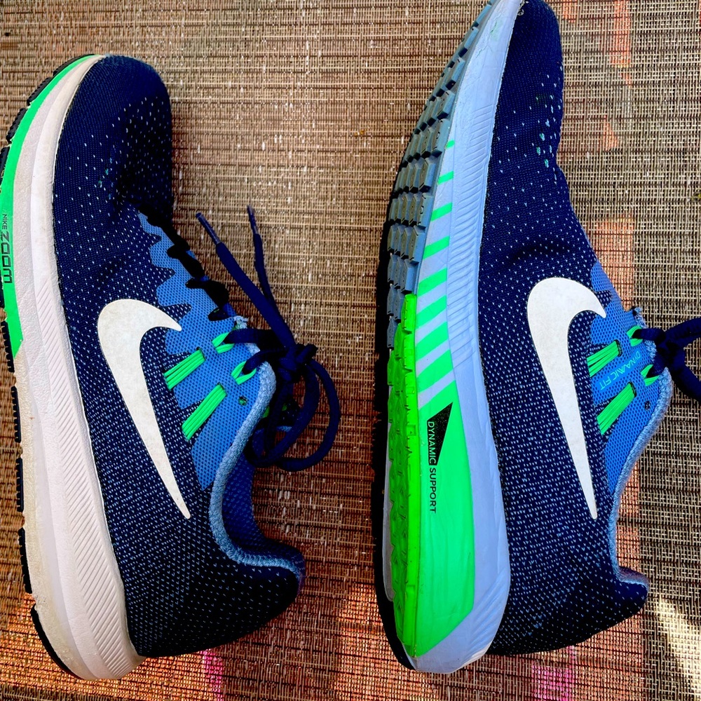 Nike sneakers - women’s